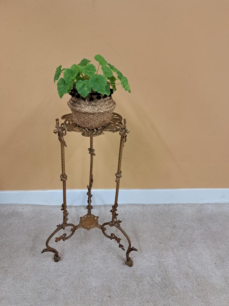 Antieke plantentafel / bloemenstandaard van metaal, Antiek en Kunst, Ophalen