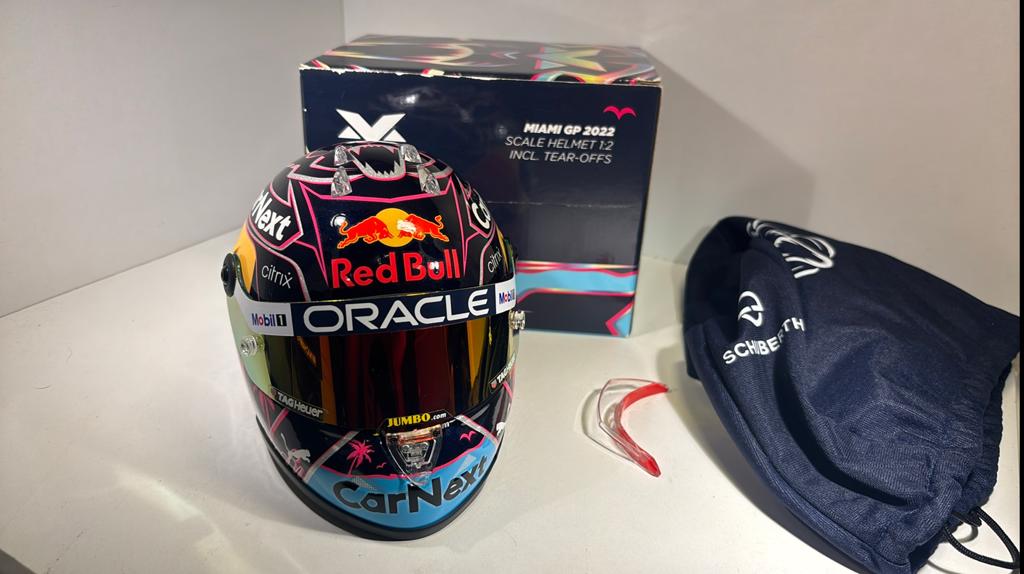 F1 helm max Verstappen miami gp 2022 1.2, Hobby en Vrije tijd, Modelauto's | 1:5 tot 1:12, Auto, Ophalen of Verzenden, A, A