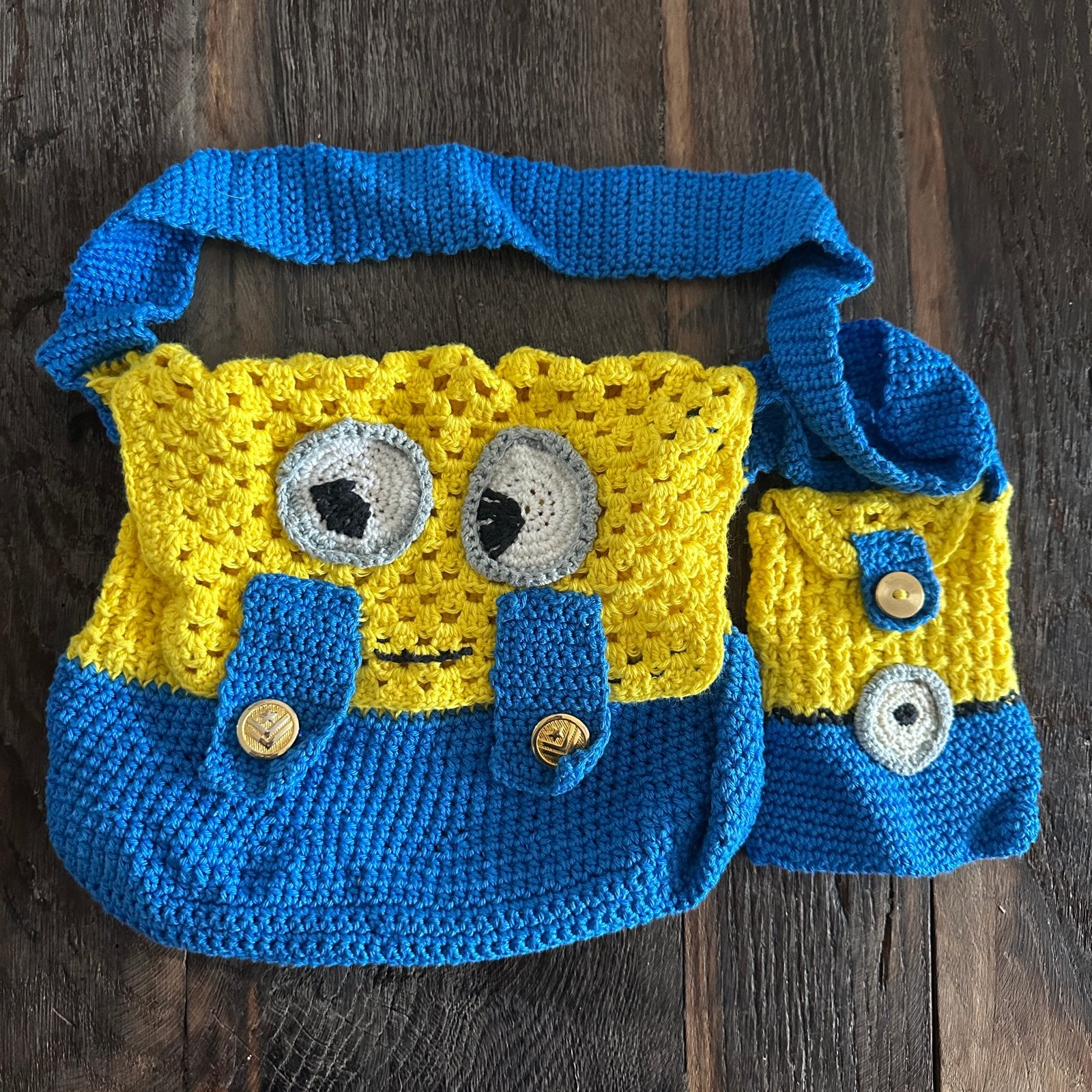 Gehaakte Minion schoudertas met klein tasje, Ophalen of Verzenden, Zo goed als nieuw