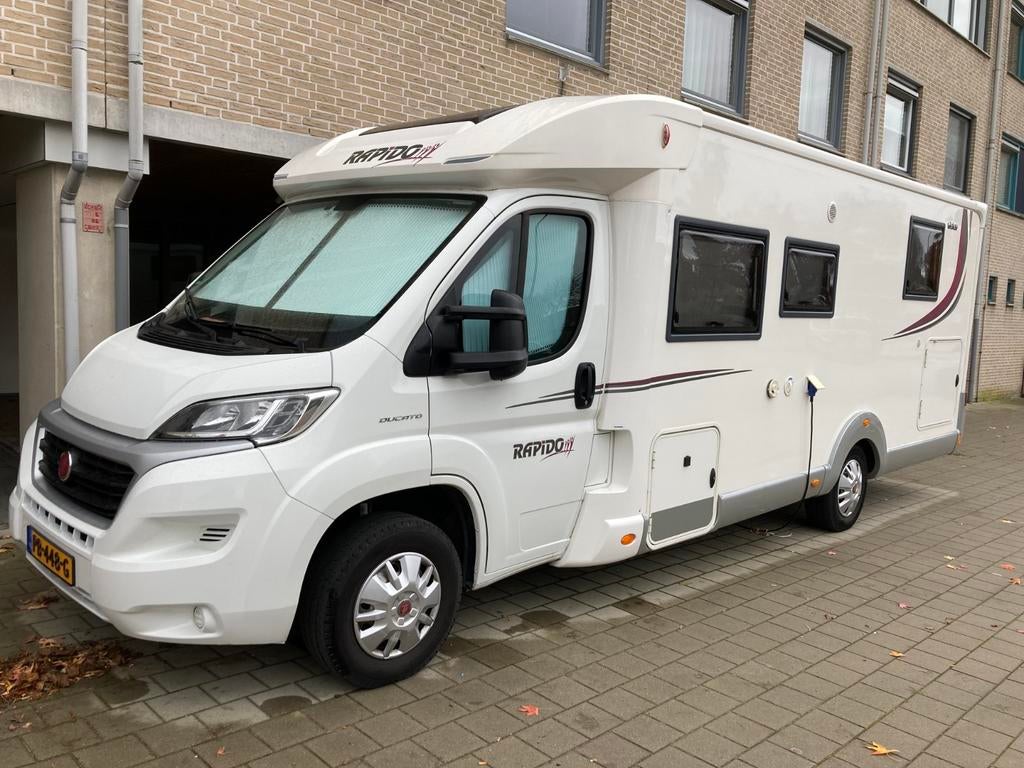 Camper Rapido 690f - lengte 7.43cm. Quinsbed, Caravans en Kamperen, Standaard zit, Startonderbreker, Fiat, Tot en met 2