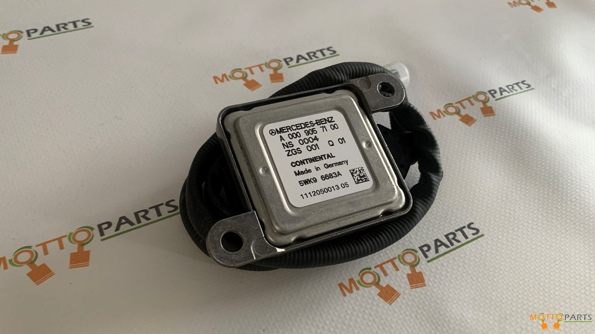 Mercedes-Benz NOx sensor A0009057100 - 5WK9 6683A ZGS001Q01, Gebruikt, -, Ophalen of Verzenden, -