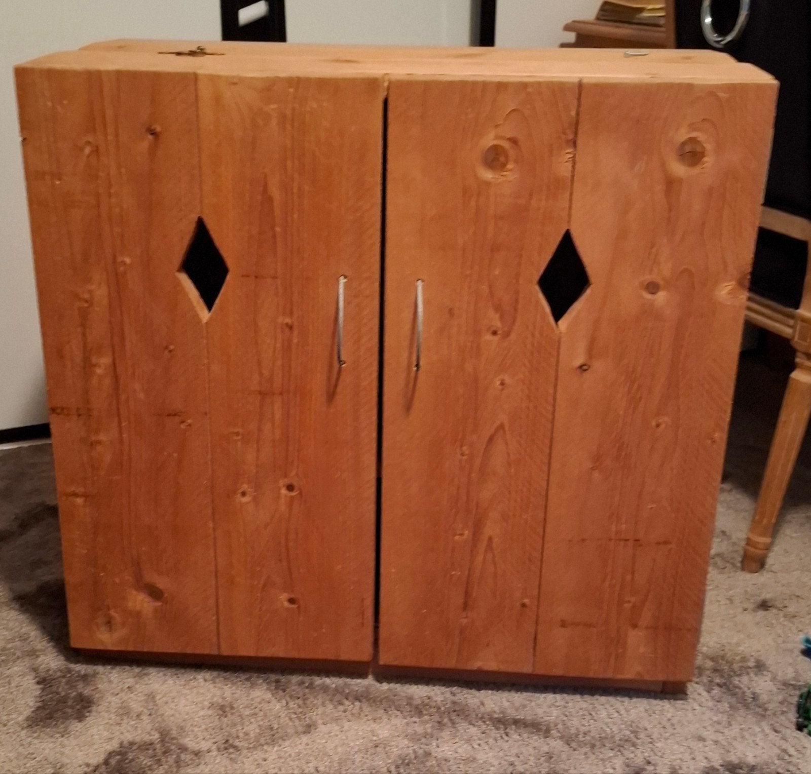 Houten kastje met 2 deuren en planken, Ophalen of Verzenden, Gebruikt