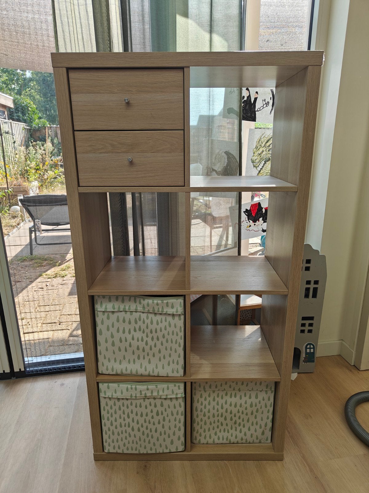 Kallax 8 vaks met twee lades, Ophalen, Met plank(en), Gebruikt, 100 tot 150 cm