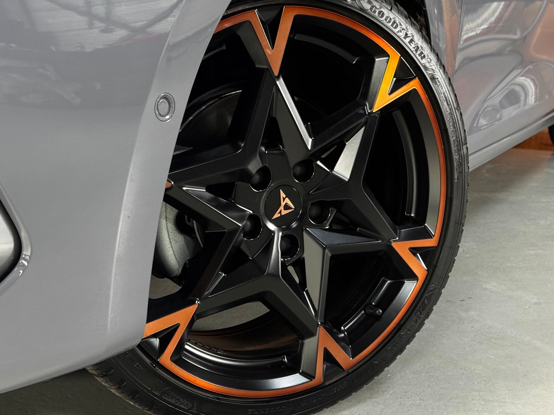 CUPRA Leon 1.5 eTSI VZ Performance PANO|TREKHAAK|SENNHEISER|, Auto's, Cupra, Dealer onderhouden, 4 cilinders, 150 pk, Leon