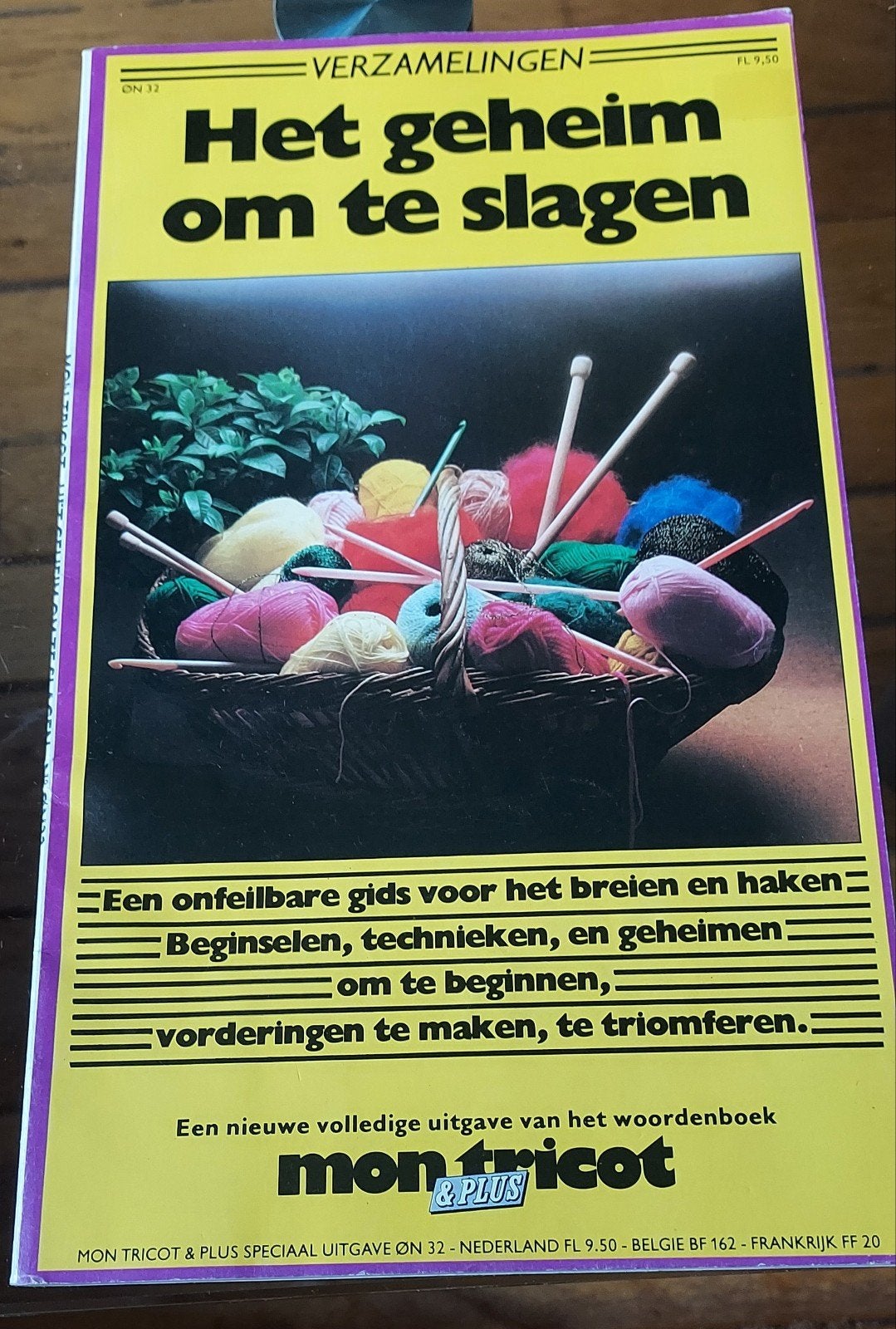 Vintage Handwerkboek: Mon Tricot - Het Geheim Om Te Slagen, Ophalen of Verzenden, Zo goed als nieuw, Breien, Patroon of Boek
