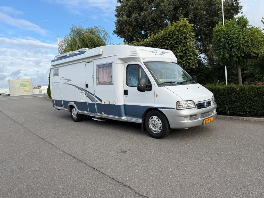 Hobby 600 2.8 JTD Alkochassis enkele bedden, Ringverwarming, Fiat, Hobby, 7 tot 8 meter