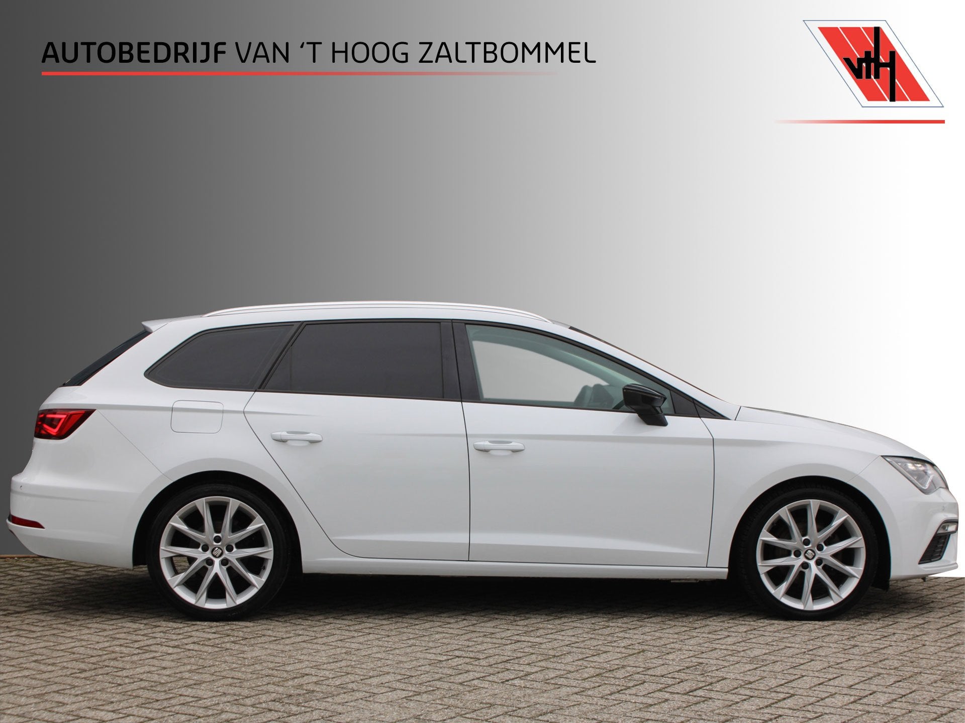 SEAT Leon ST 1.5 TSI FR Business Intense PANORAMADAK ACC, Auto's, 4 cilinders, Leon, Wit, 19 km/l