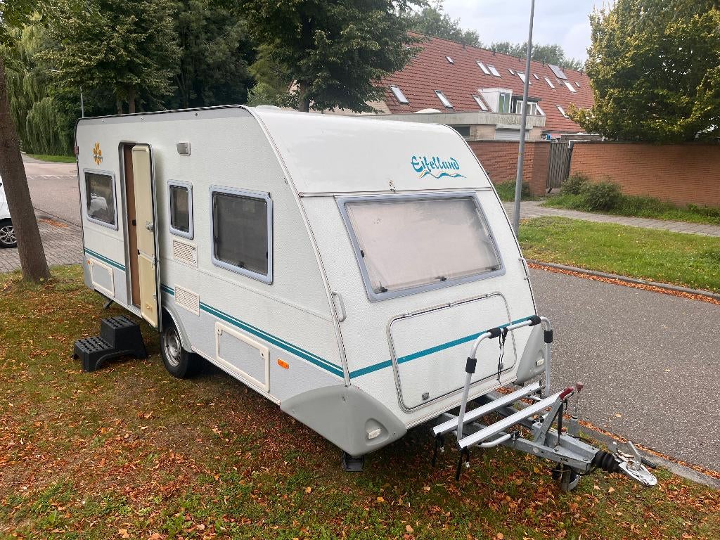 Eiffelland Holiday 5403, Caravans en Kamperen, Rondzit, Overige typen, 750 - 1000 kg, Meer dan 6