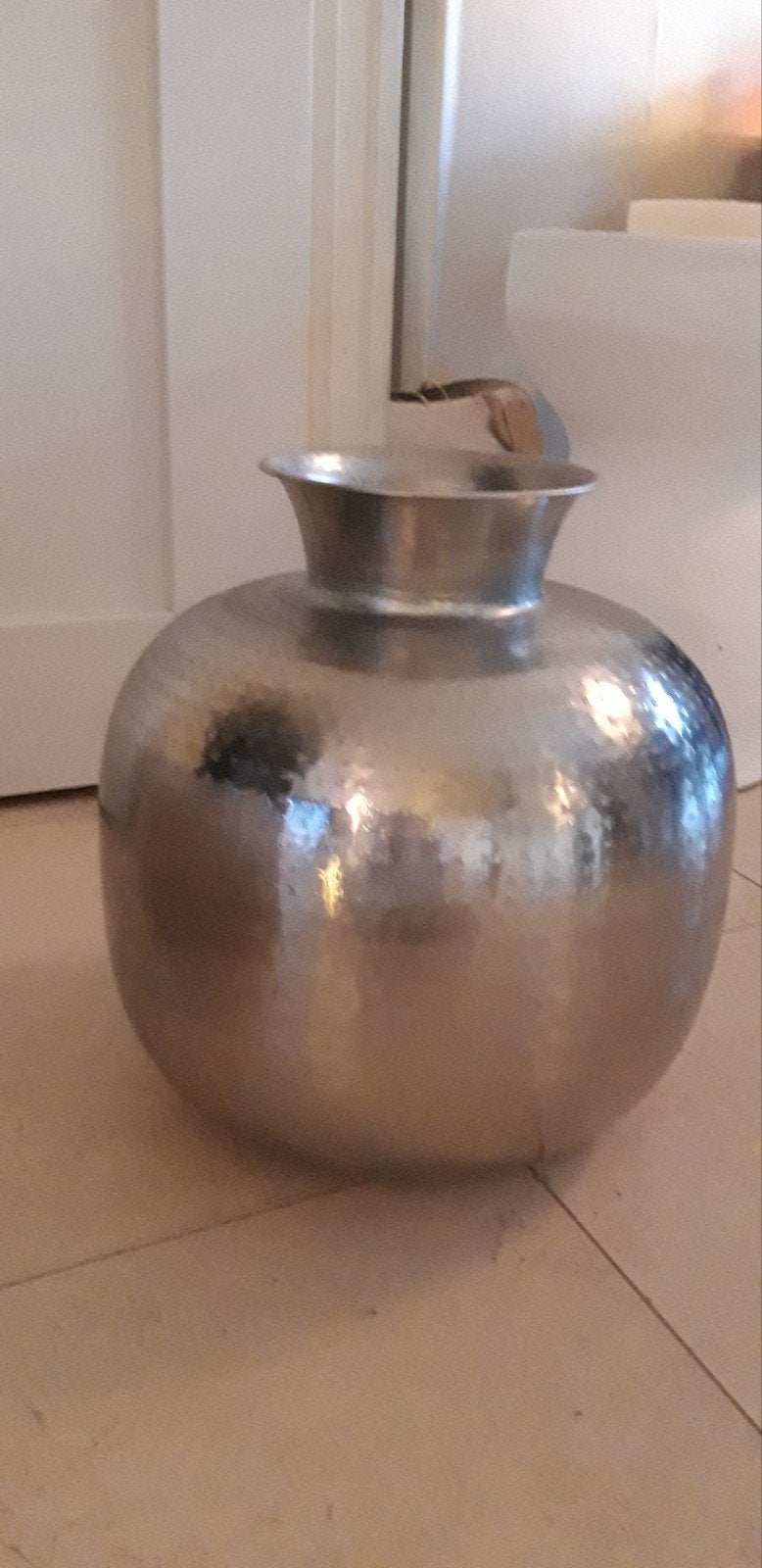 Mooie grote bolvormige vaas *NIEUW*, Huis en Inrichting, Woonaccessoires | Vazen, Ophalen of Verzenden