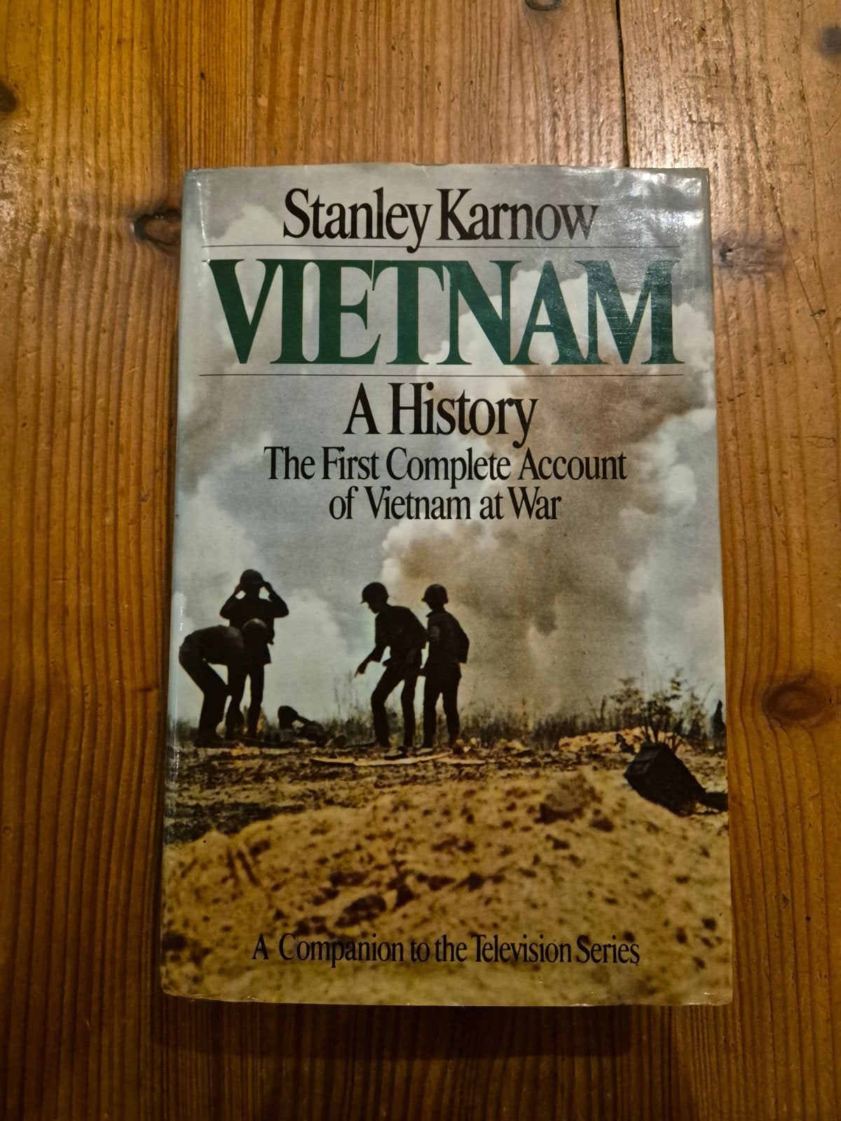 Boek 'Vietnam' van Stanley Karnow, Ophalen of Verzenden, 1945 tot heden, Zo goed als nieuw
