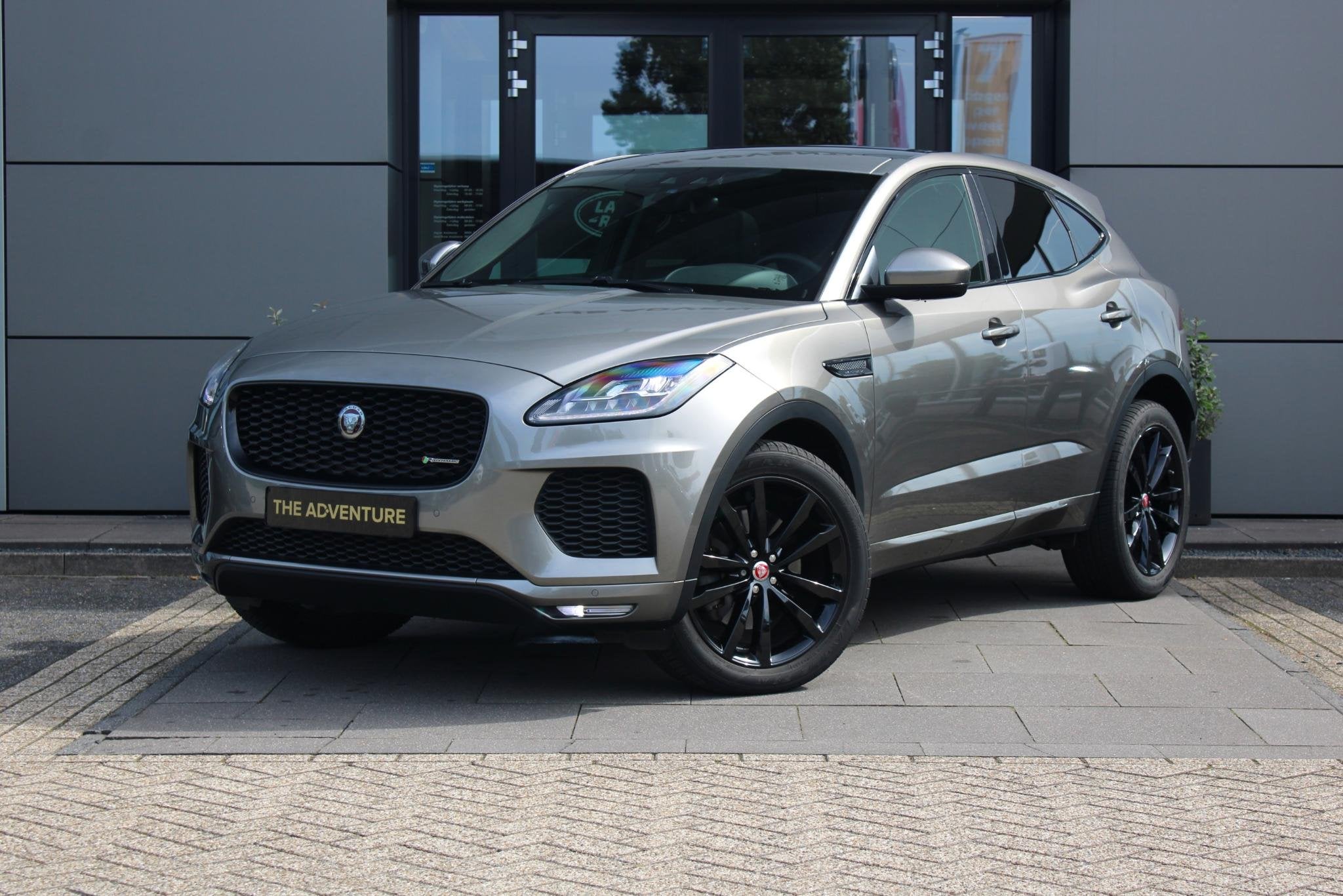 Jaguar E-PACE 2.0 P200 AWD | Pano | Stoel+stuur verwarming |, Auto's, 12 maanden, Euro 6, 4 cilinders, Leder
