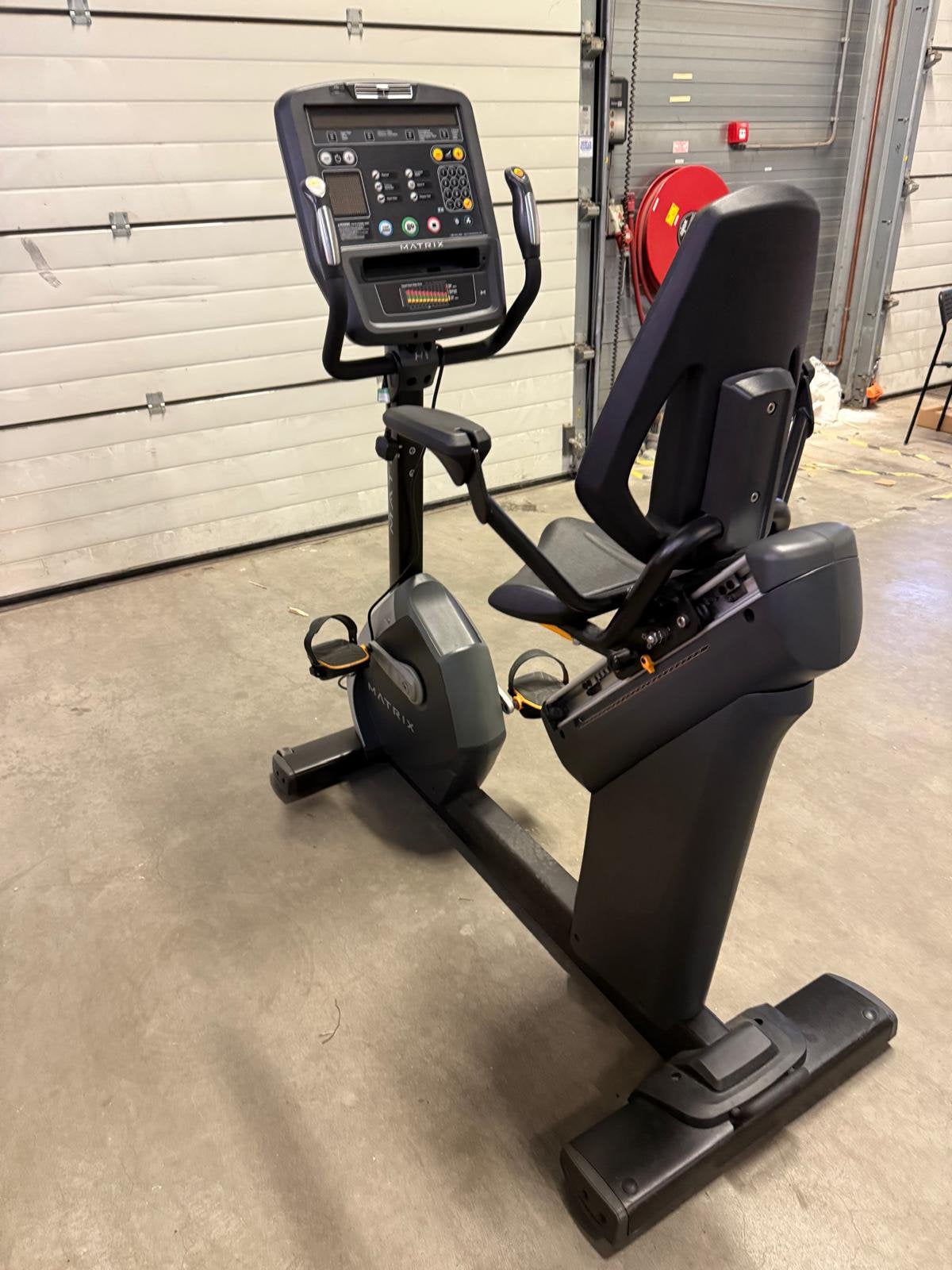 Matrix H5X Recumbent Bike, Ophalen, Zo goed als nieuw, Metaal, Benen