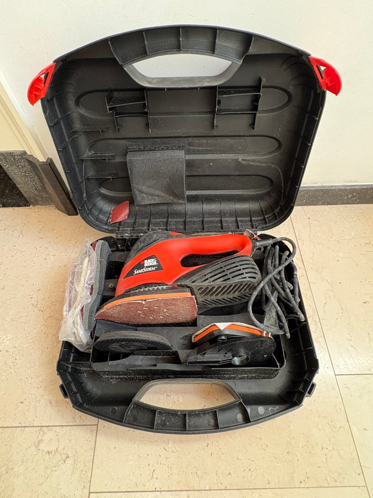 Black and decker Sandstorm schuurmachine, Ophalen, Zo goed als nieuw, Minder dan 600 watt, Vlakschuurmachine