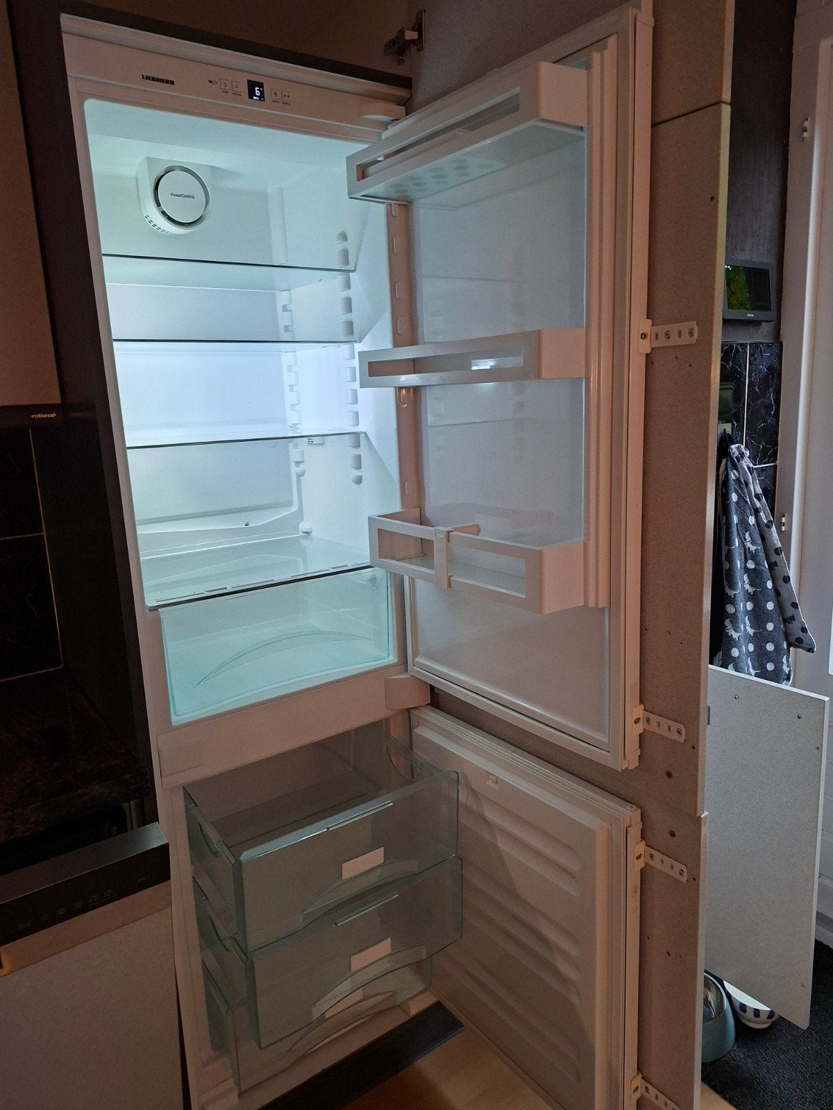 Te koop i.v.m. nieuwe keuken., Witgoed en Apparatuur, Ophalen, 200 liter of meer, Met aparte vriezer, 160 cm of meer