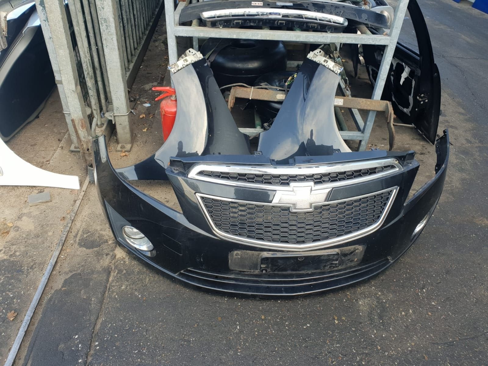 CHEVROLET SPARK VOORBUMPER BJ 2010 TOT 2014, Auto-onderdelen, Gebruikt, Voor, -, Ophalen of Verzenden
