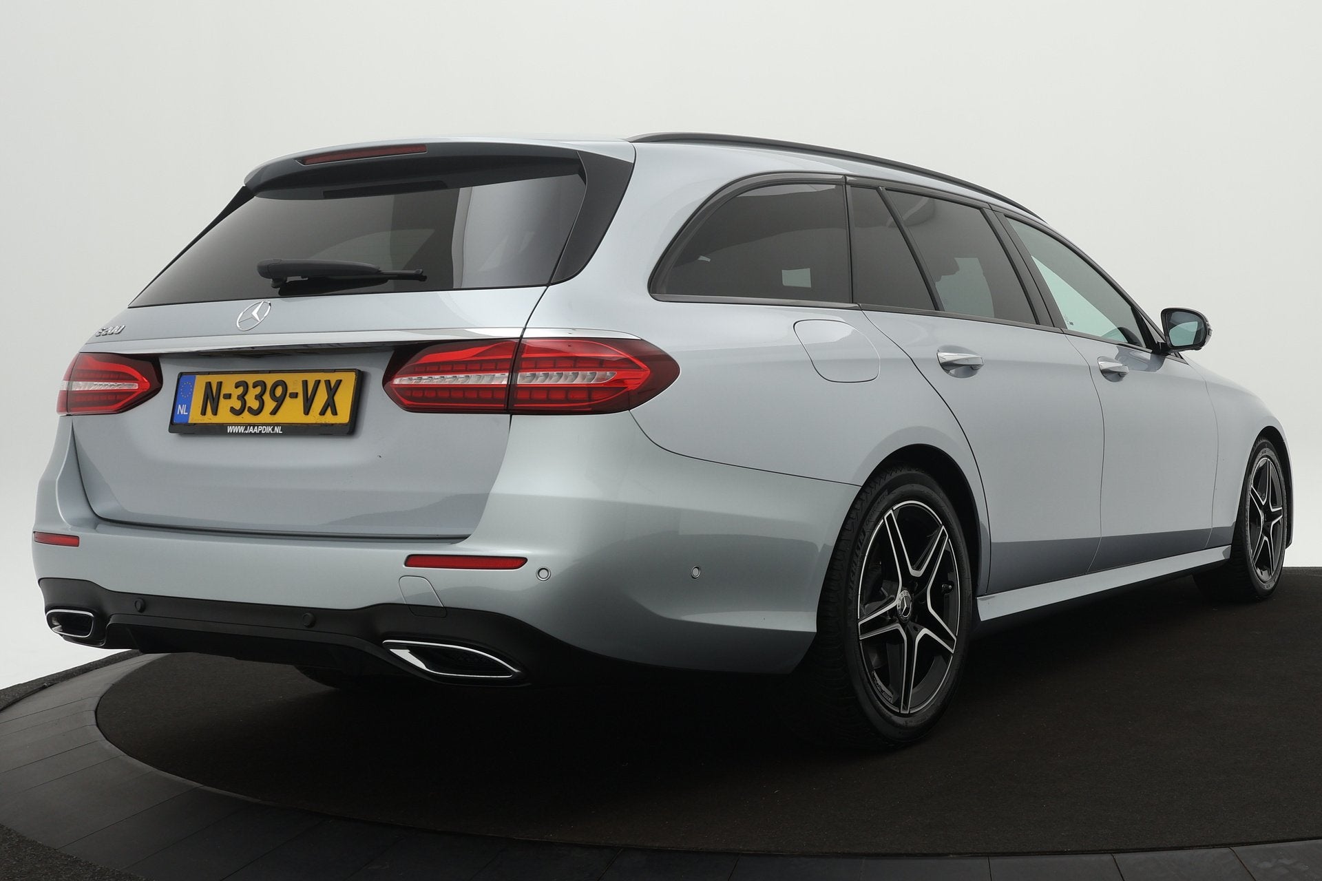 Mercedes-Benz E-Klasse Estate BWJ 2022 / 211 PK E200 Busines, Automaat, Achterwielaandrijving, Gebruikt, 4 cilinders
