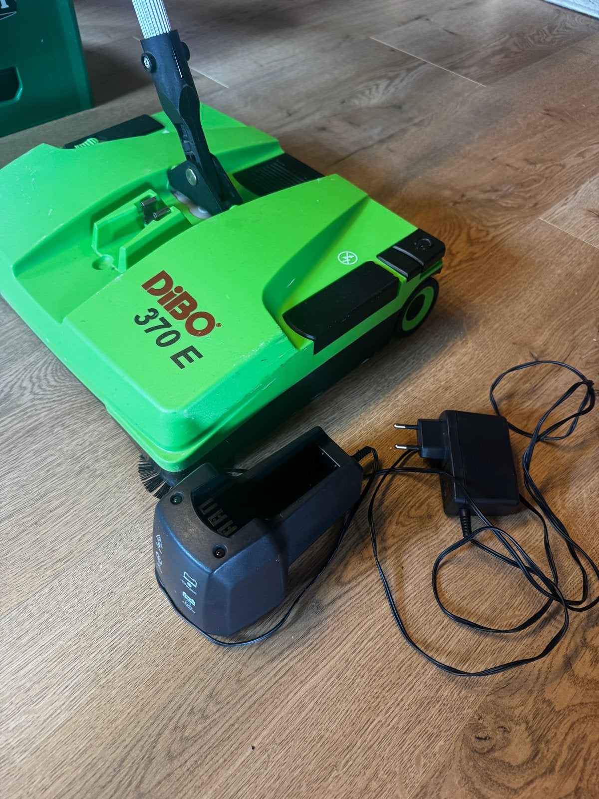 Dibo 370E Accu Veegmachine - Groen, Overige merken, Gebruikt, Overige typen, Draadloos