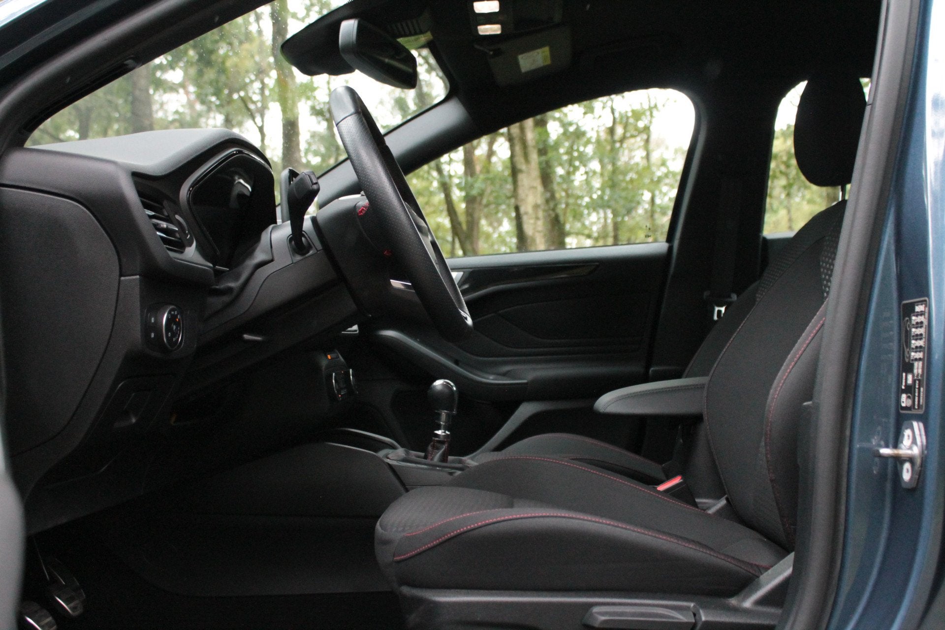 Ford Focus 1.5 EcoBoost Titanium Business | Carplay | ACC, Stof, Blauw, Bedrijf, Handgeschakeld