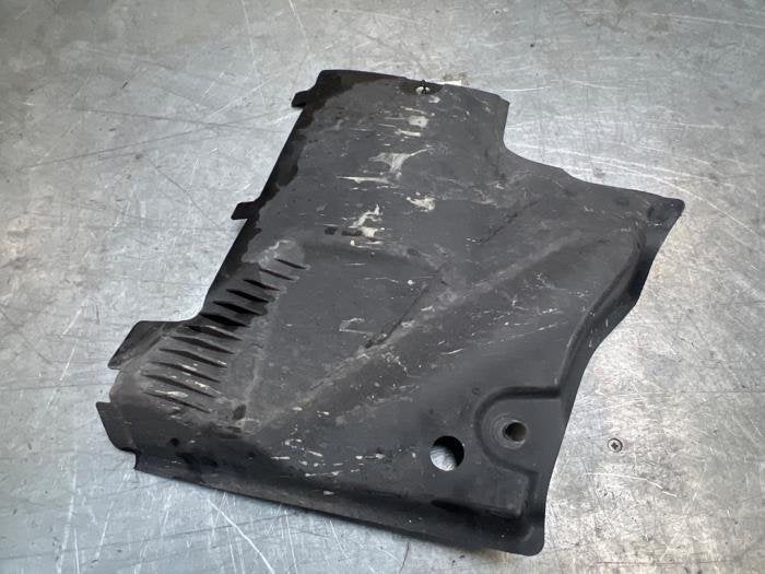 Foto 2 van Beschermplaat bodem van een Audi A5