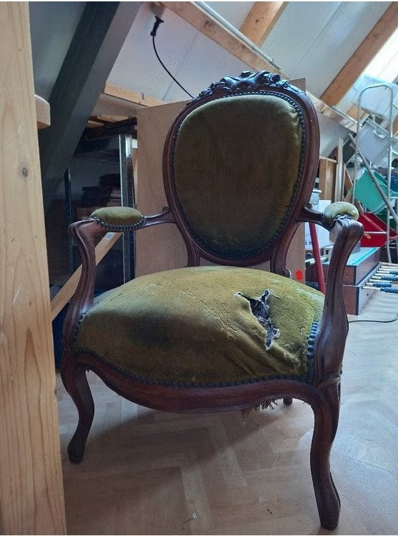 Twee antieke fauteuils, opknappers, Ophalen