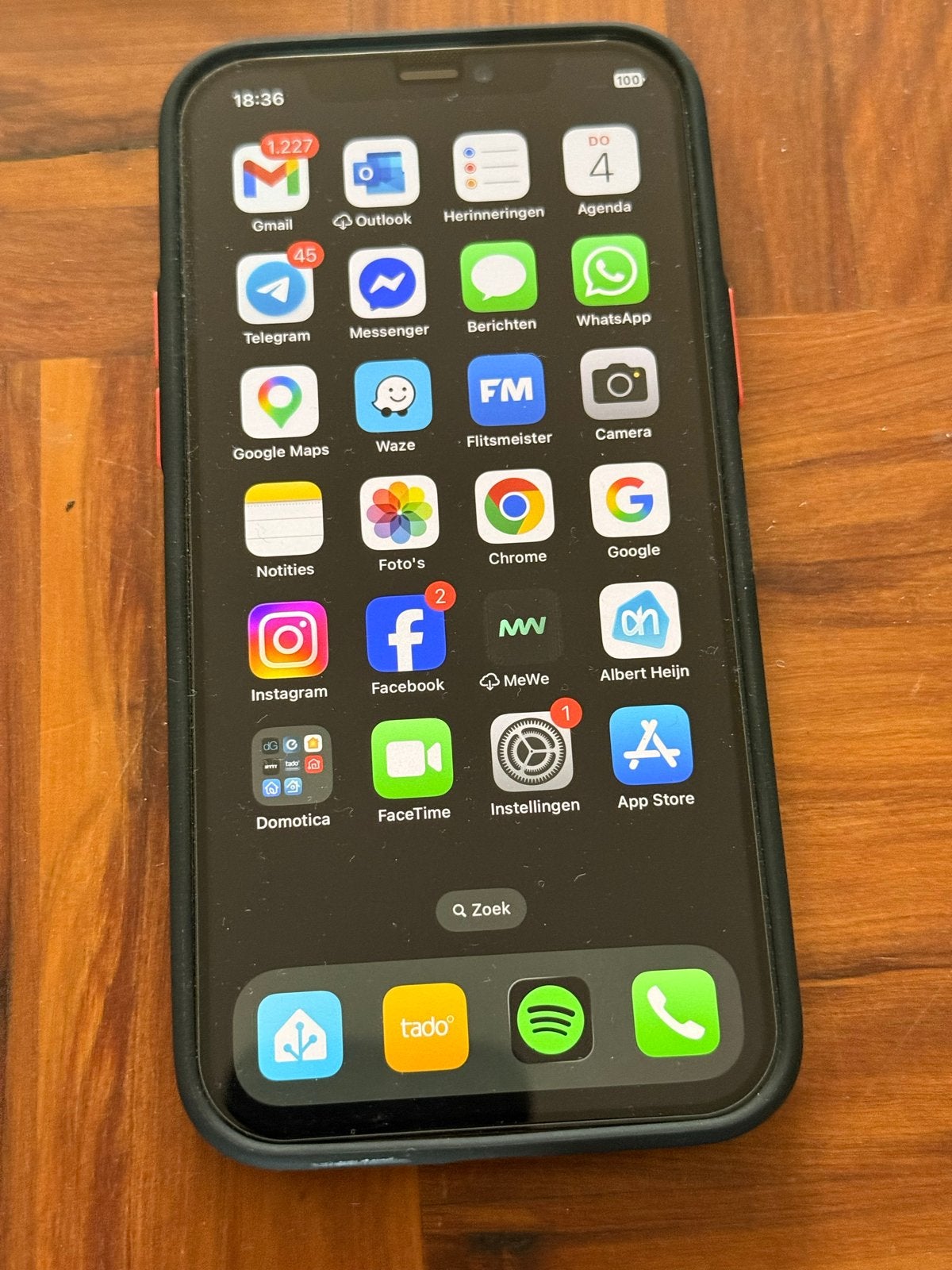 iPhone 12 Pro 256GB met Airpods Pro 1 en accessoires, 256 GB, 83 %, Gebruikt, Zwart