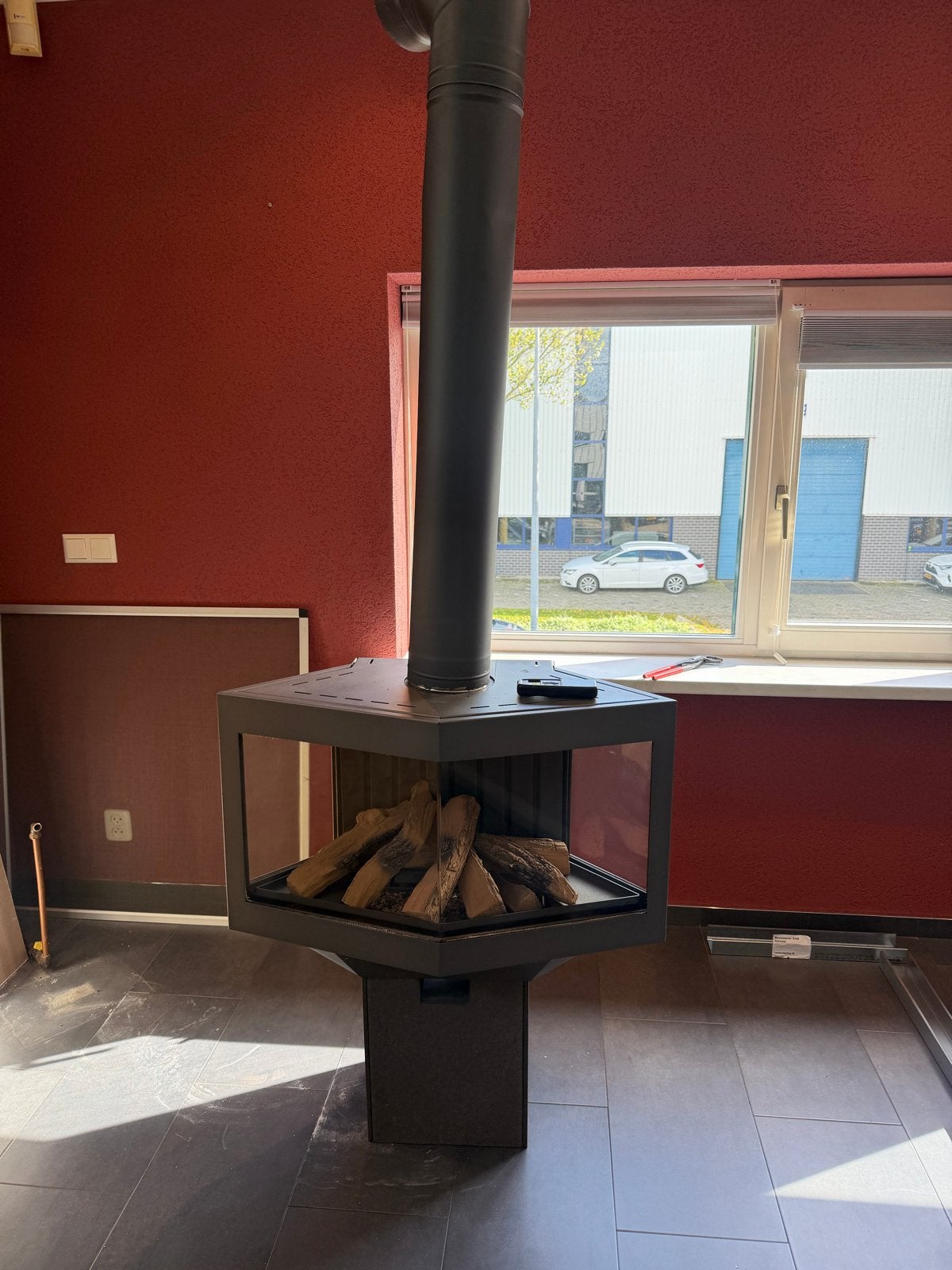 Moderne Gashaard met Afstandsbediening - Vrijstaand Design, Huis en Inrichting, Ophalen, Gebruikt, Vrijstaande haard, Gashaard