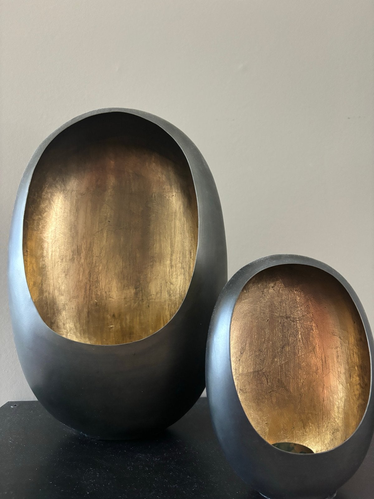Set van 2 'Egg' kandelaars: groot en klein, Zwart, Ophalen of Verzenden, Zo goed als nieuw, Metaal