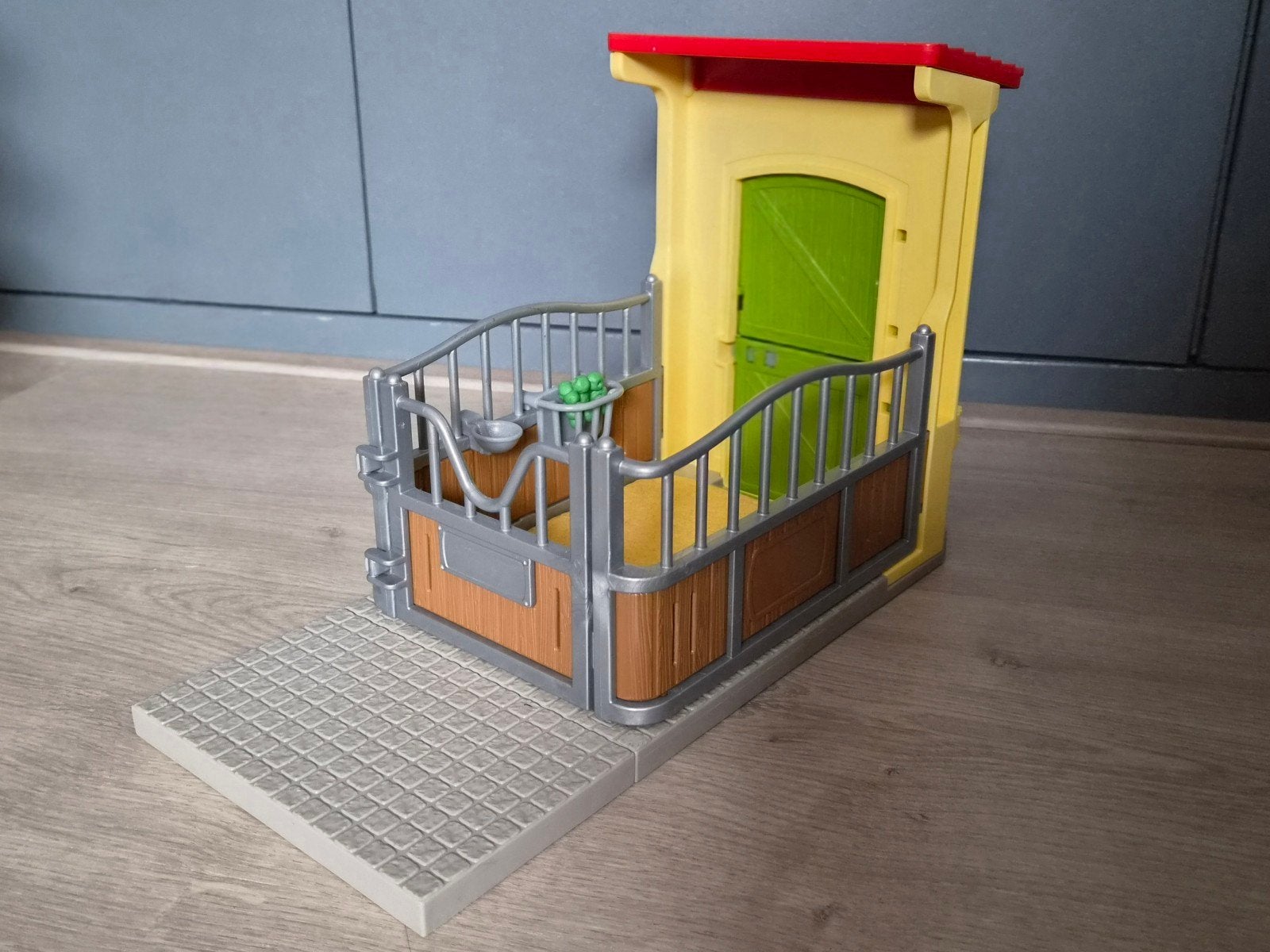 Losse schleich paardenstal, Ophalen of Verzenden, Zo goed als nieuw