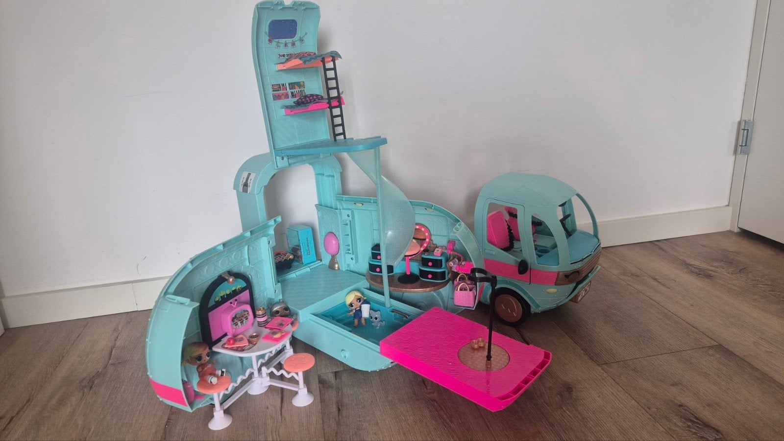 L.O.L. Surprise! O.M.G. Glam N' Go Camper, Ophalen of Verzenden, Zo goed als nieuw