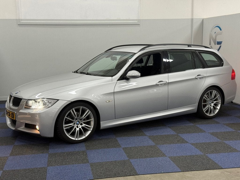 BMW 3-serie Touring 325i High Executive / ZEER NETTE AUTO /, Auto's, Automaat, Achterwielaandrijving, Gebruikt, 2497 cc