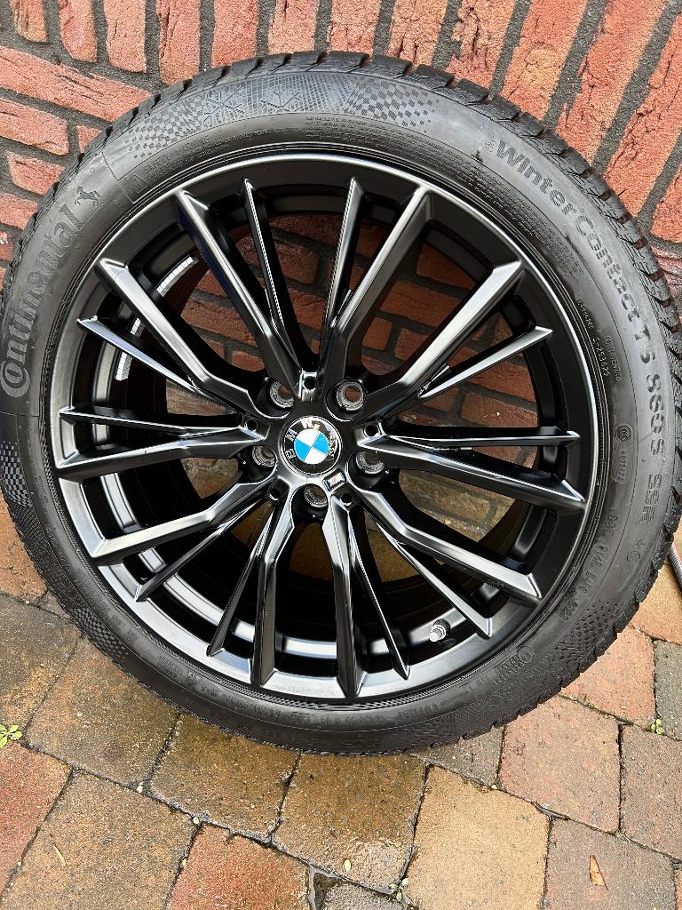 BMW Winterwielenset – 18” M Performance Dubbelspaak 796M, Ophalen, 18 inch, Gebruikt, Banden en Velgen