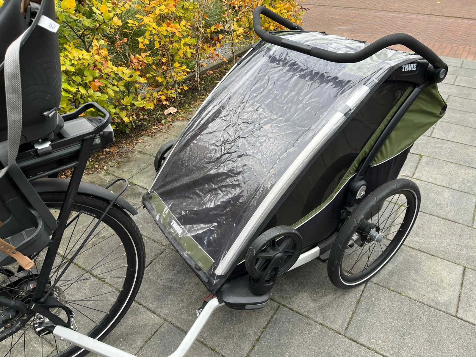 Fietskar Thule Chariot Cab 2 – Cypress Green, Ophalen, Gebruikt, Vering, Kinderkar