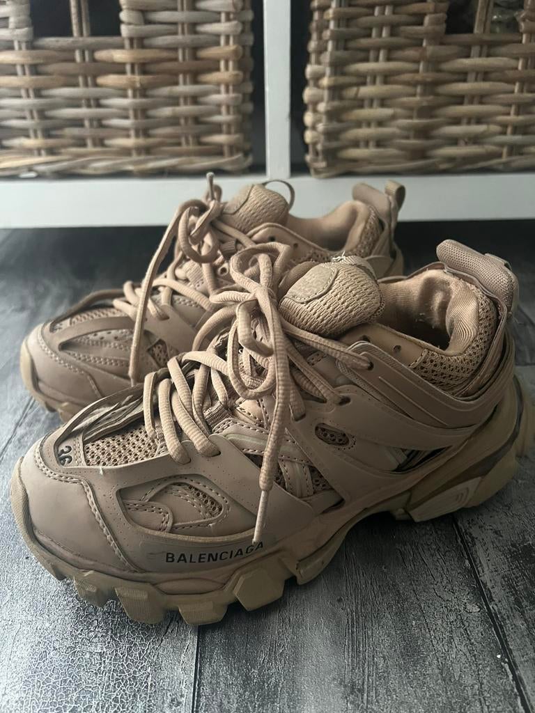 1 op 1 balenciaga tracks beige, Kleding | Dames, Schoenen, Ophalen of Verzenden, Zo goed als nieuw, Beige, Sneakers of Gympen
