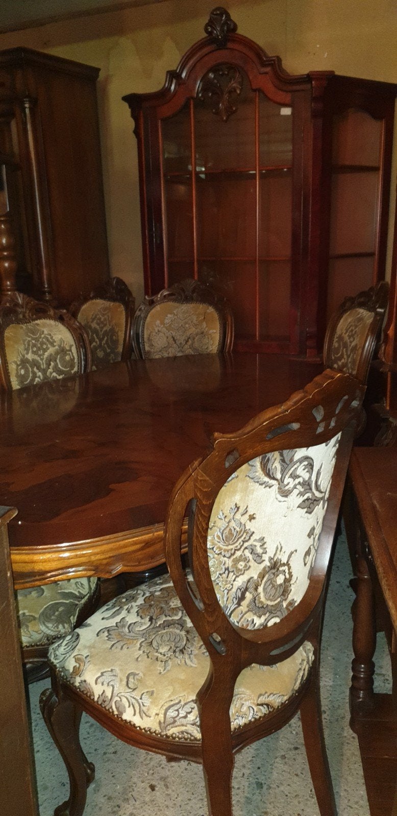 Barok Eetkamer Set: Tafel, Stoelen en Vitrinekast, Ophalen