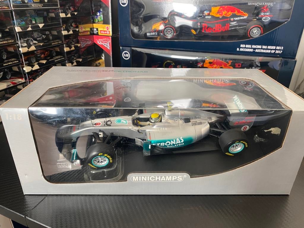 N. Rosberg Mercedes GP F1 Team Showcar 2011, Ophalen of Verzenden, Zo goed als nieuw, MiniChamps
