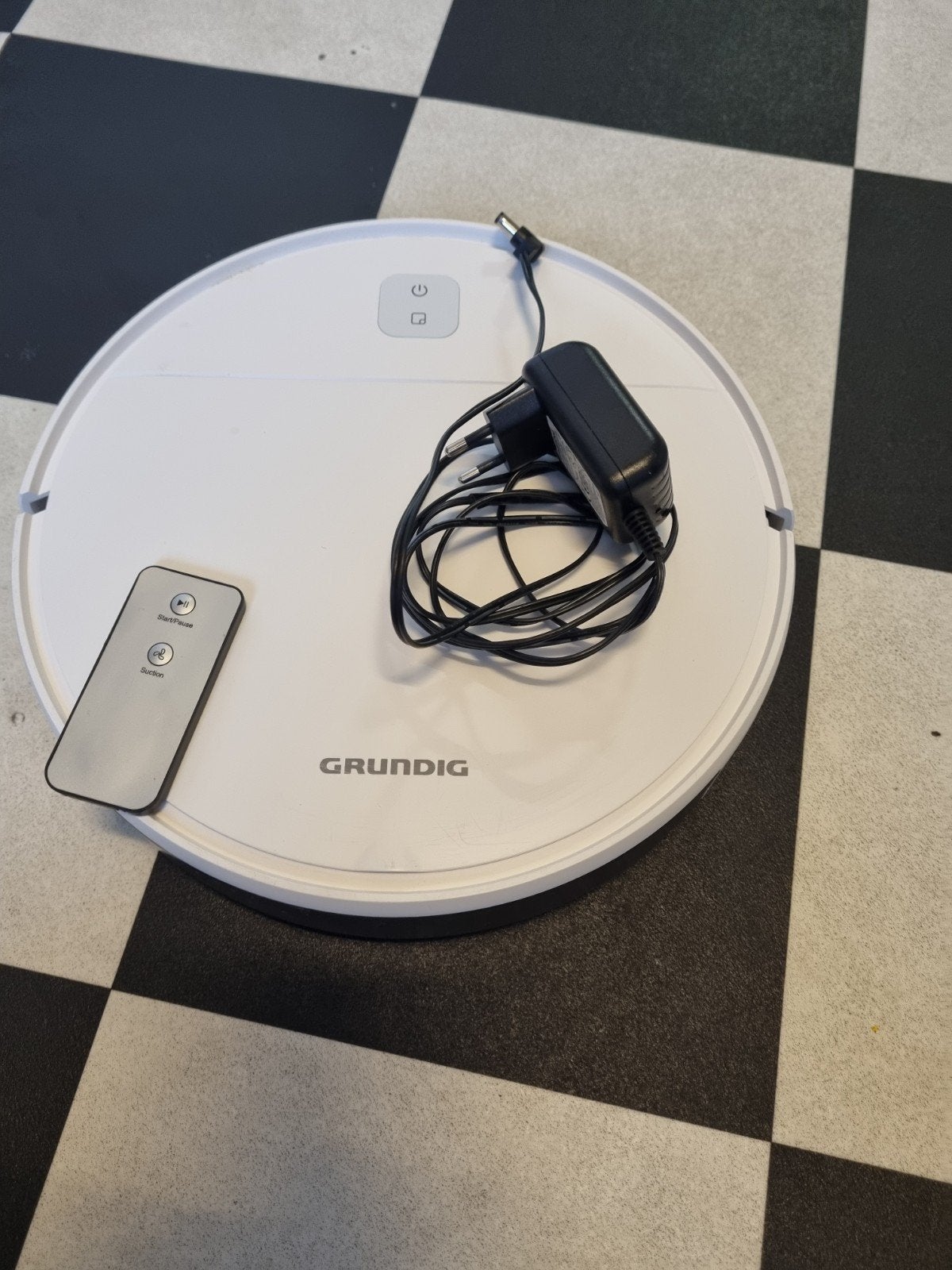 robotstofzuiger Grundig, Ophalen, Overige merken, Geschikt voor harde vloeren, Zo goed als nieuw