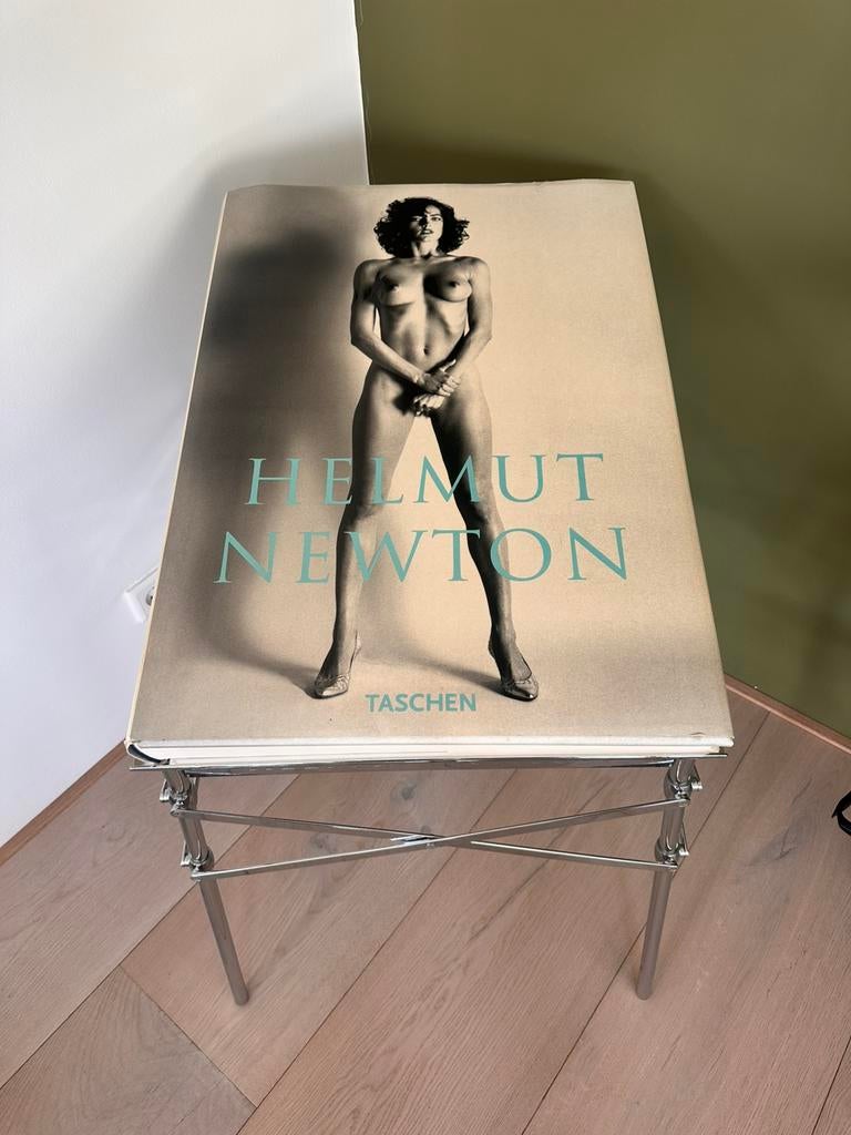 Sumo XXL - Helmut Newton, Ophalen