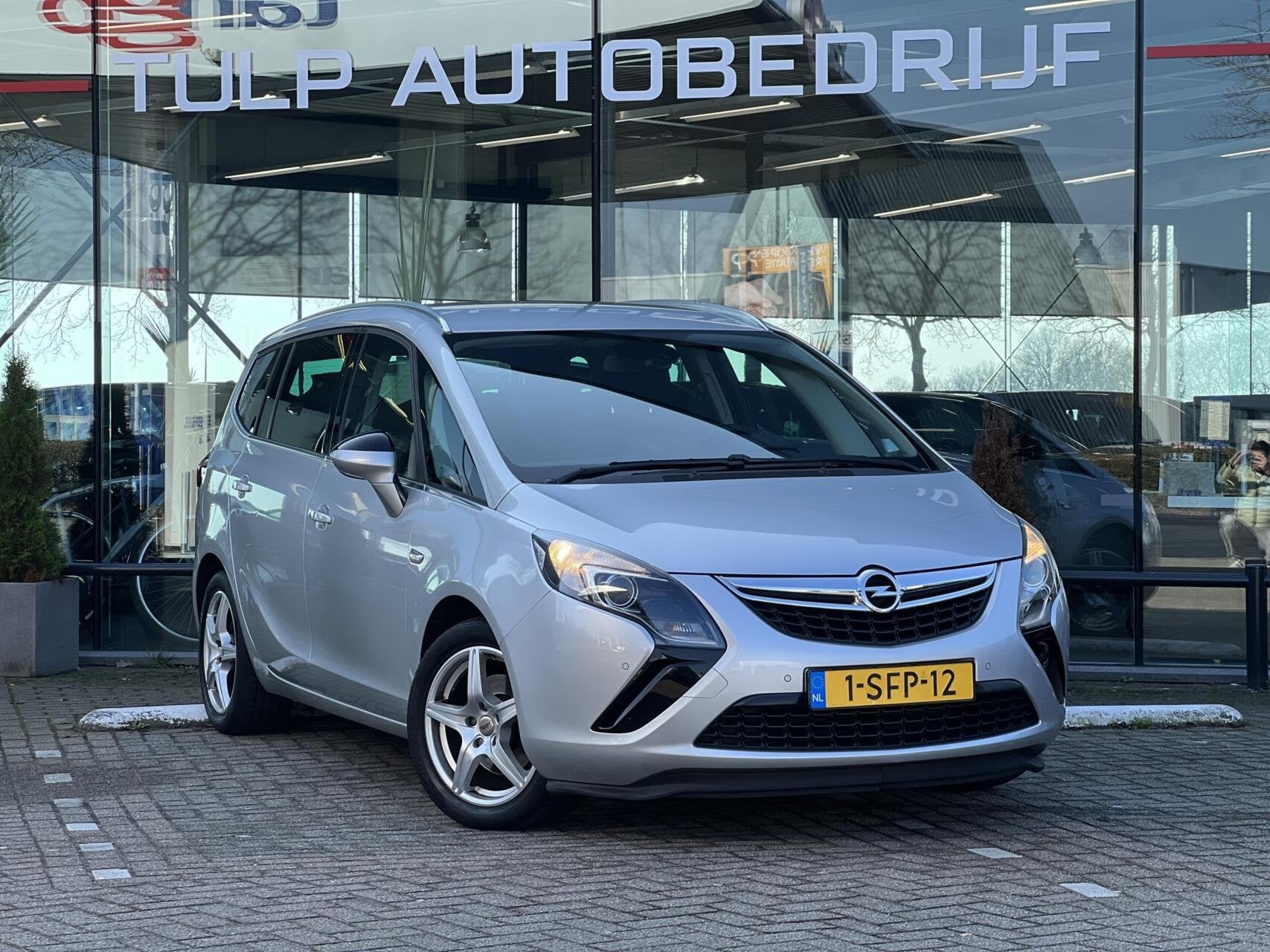 Opel Zafira Tourer 1.4 Berlin 140PK Trekhaak 1e Eig NAP, Auto's, Euro 5, Stof, Gebruikt, Zwart
