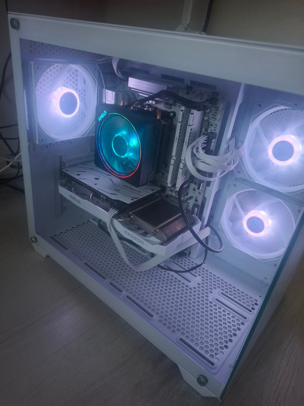 Midrange Gaming PC - Ryzen 7 7700, RX 7700 XT, 32GB DDR5 RAM, Computers en Software, Desktop Pc's, Ophalen, 32 GB, Zelf gebouwde pc