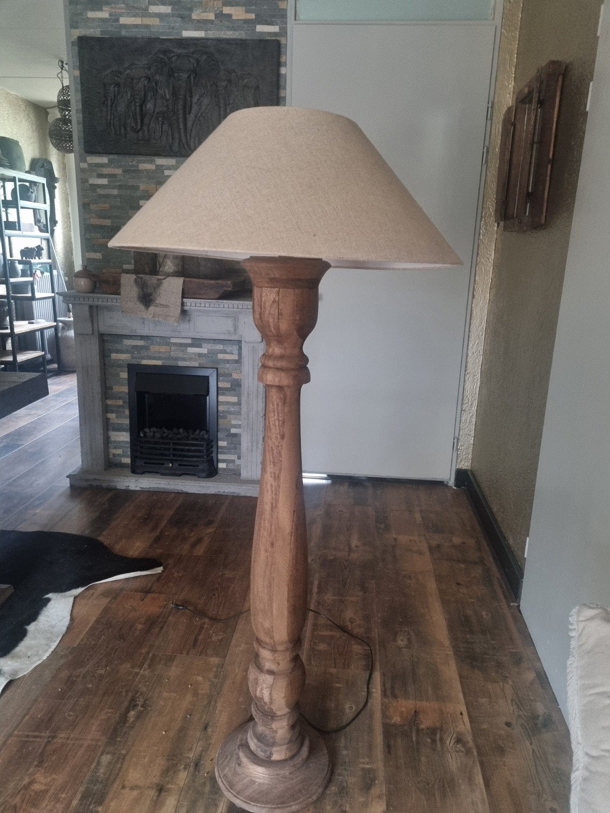 Te koop baluster lamp met lampenkap Brynxz, Ophalen, Zo goed als nieuw, Hout, 100 tot 150 cm