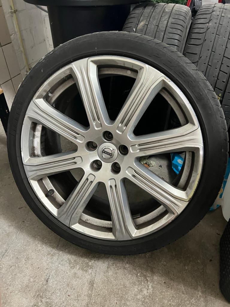 Volvo S90/V90 Velgen met Zomerbanden (1 band te vervangen), Ophalen, Gebruikt, 255 mm, Banden en Velgen