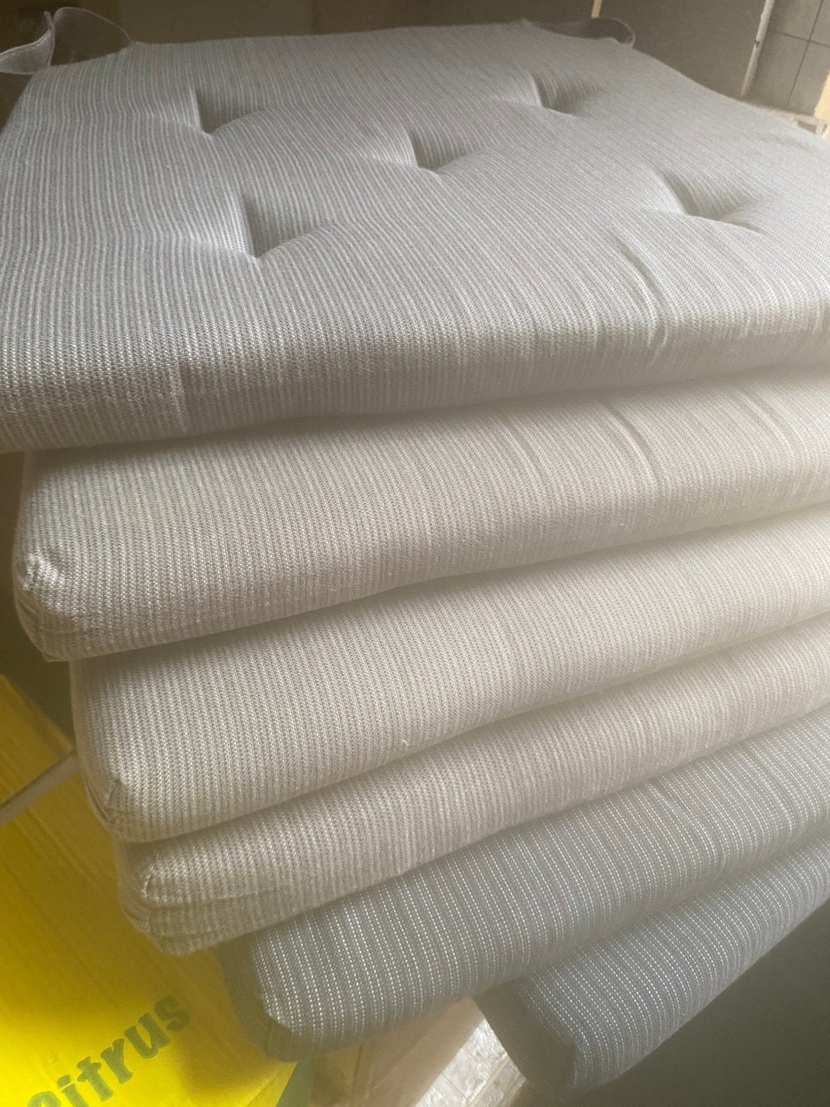 Te koop 6x IKEA Justina tuinkussens, Huis en Inrichting, Woonaccessoires | Kussens, Ophalen of Verzenden, Zo goed als nieuw, Wit