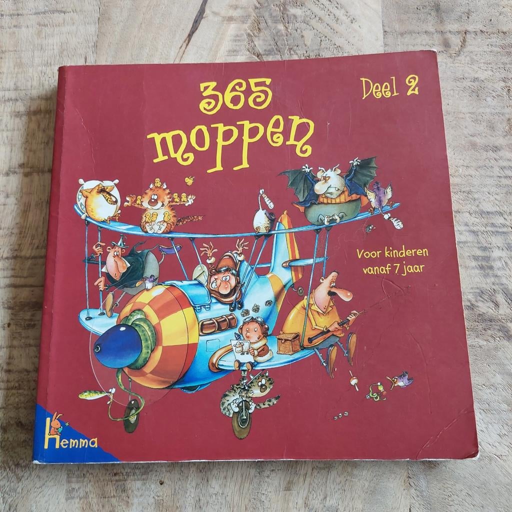 365 moppen, Boeken, Ophalen of Verzenden, Gelezen