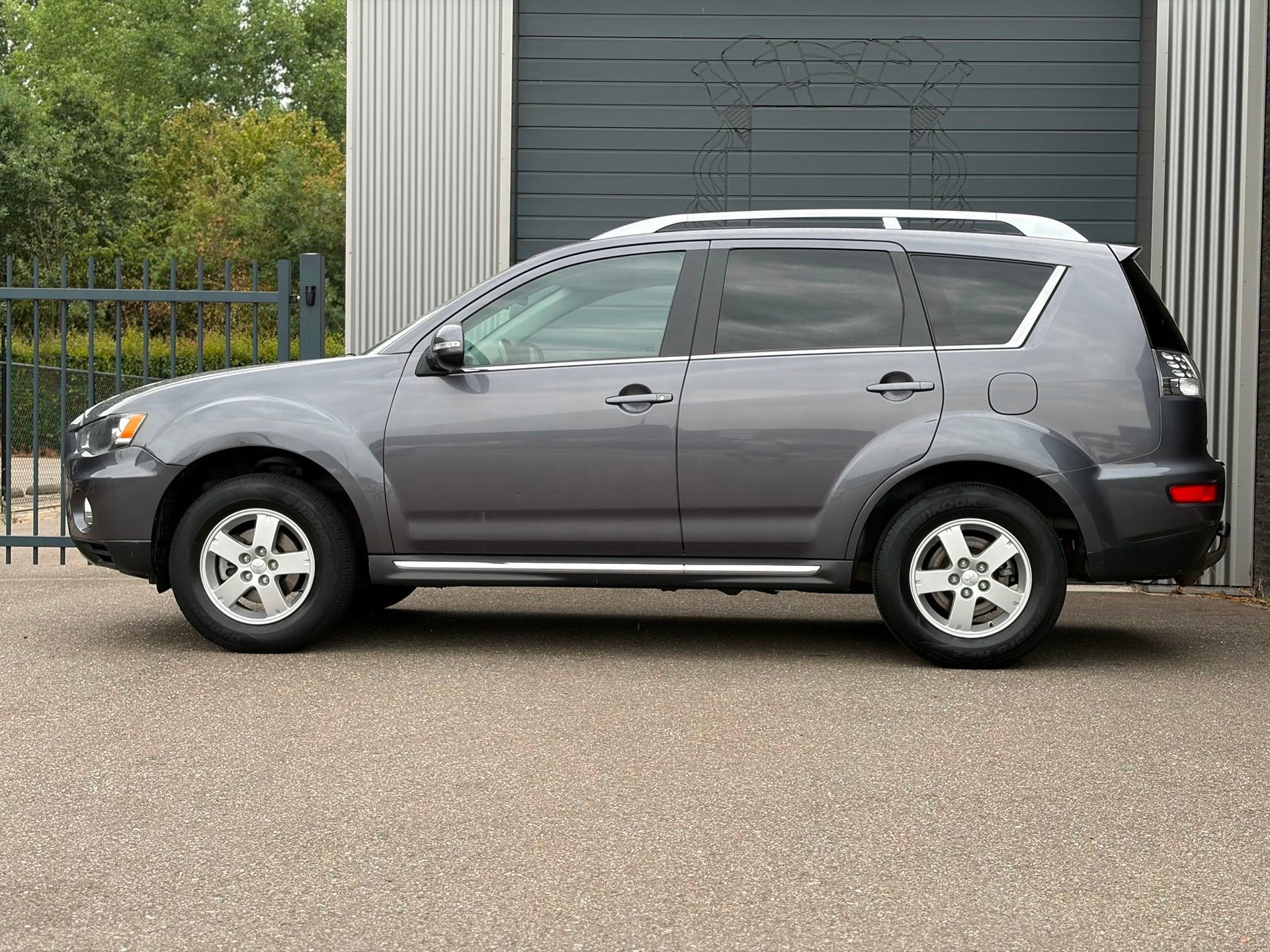 Mitsubishi Outlander 2.0 Intro Edition Automaat|Airco|Cruise, Auto's, Mitsubishi, 1998 cc, 4 cilinders, Leder en Stof, Origineel Nederlands