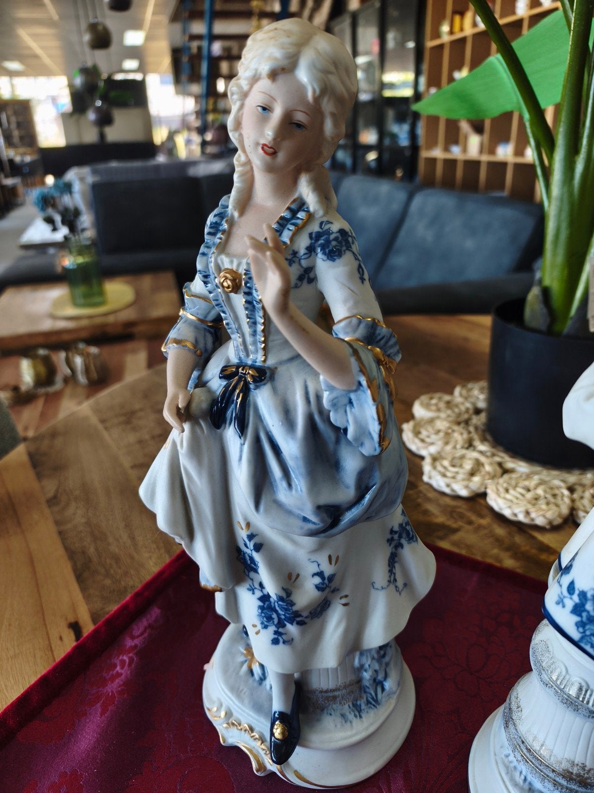 Klassiek Porseleinen Beeld "Edeldame" – Blauw-Wit & Goud, Ophalen of Verzenden