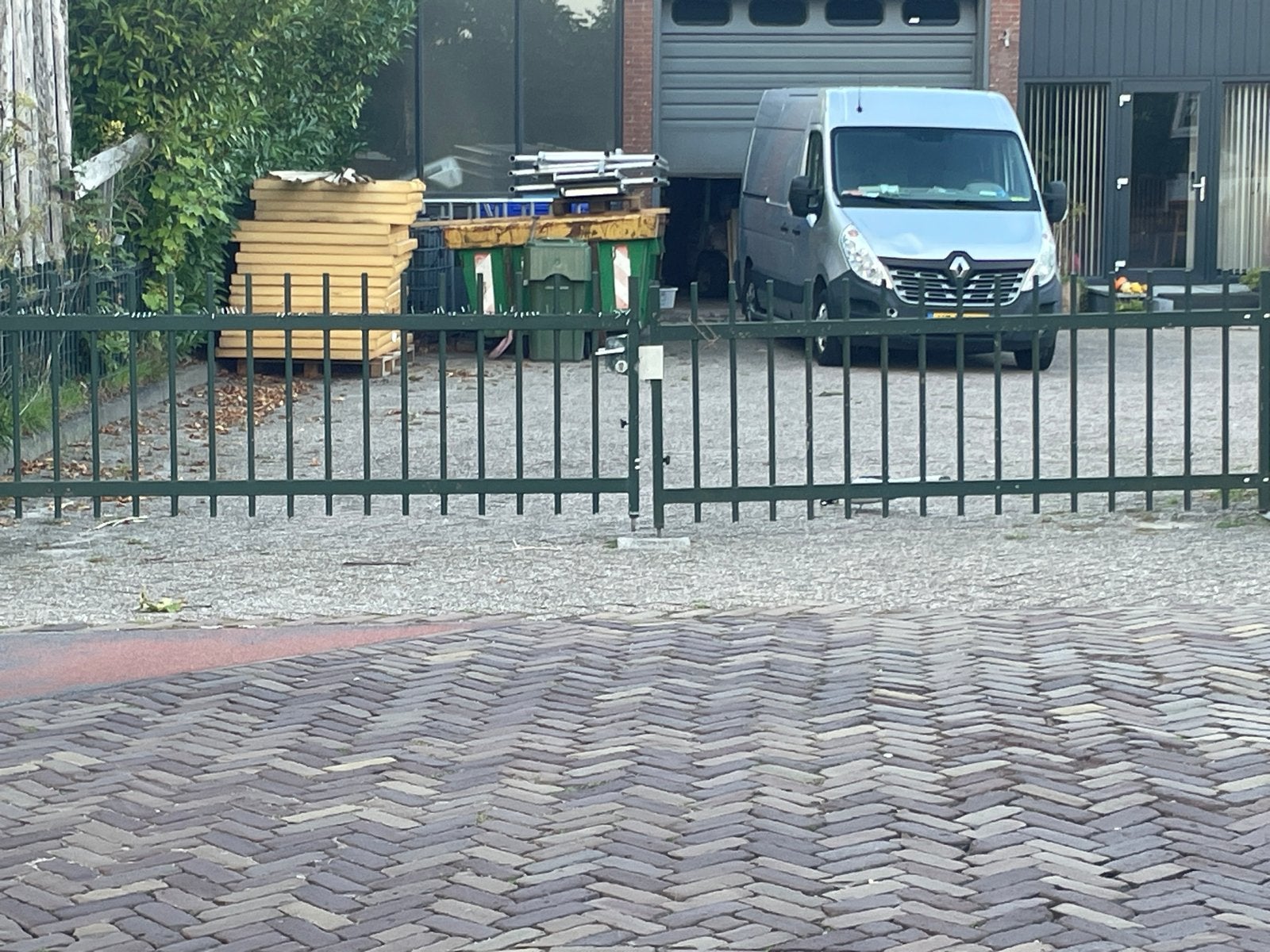 Heras poort 6 meter en loop deur, Ophalen, Gebruikt, IJzer, Overige typen