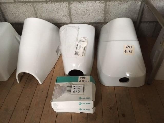 060. Urinoirs Latrine Plasbak Herentoilet WC, Ophalen, Nieuw, Wit, Toilet-accessoire