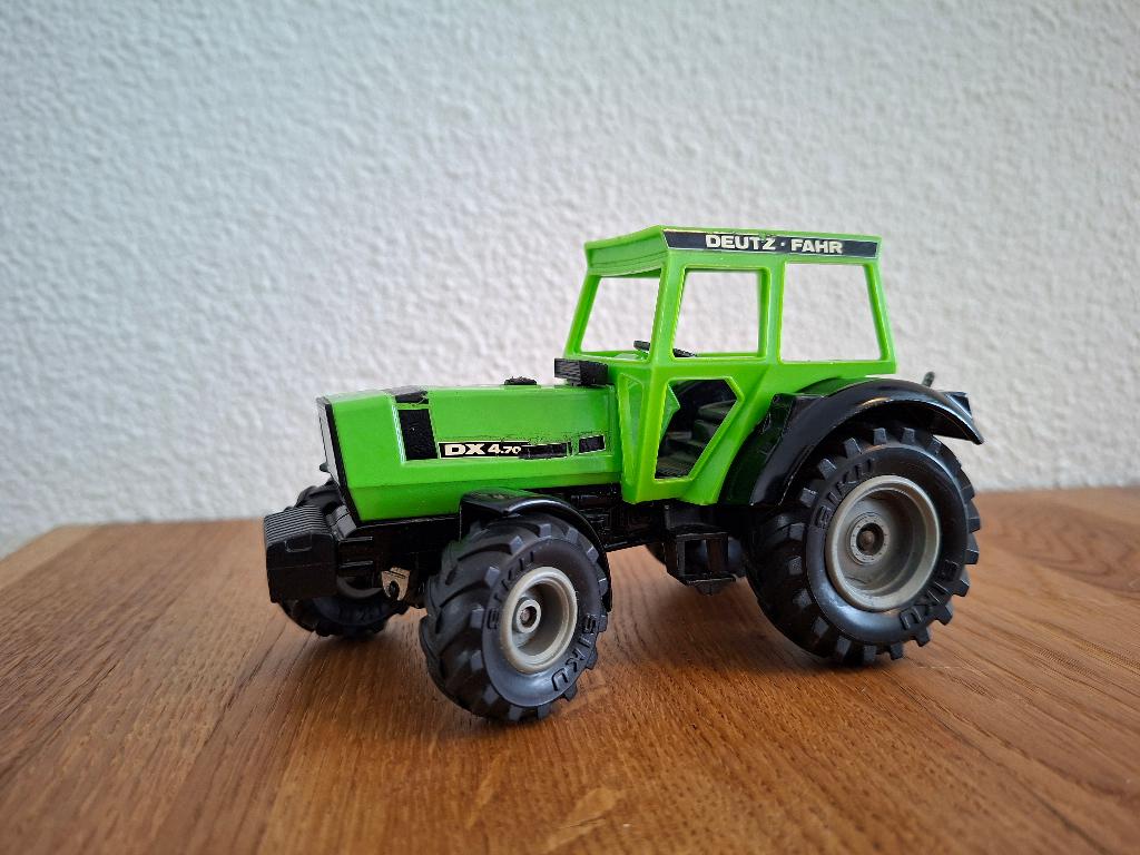 Siku Deutz-Fahr DX 4.70  Tractor  Trekker, Ophalen of Verzenden, Gebruikt, Tractor of Landbouw, SIKU