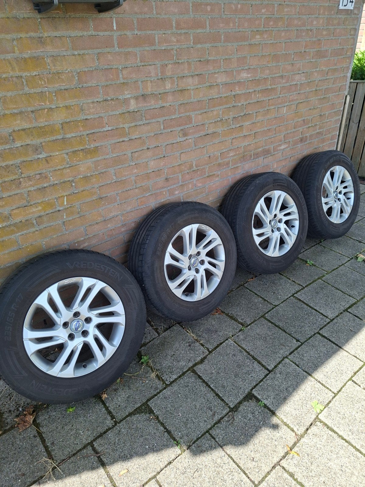 Volvo XC velgen met Vredestein Ultrac 235/65 R17 108V banden, Ophalen, Gebruikt, Banden en Velgen, 17 inch