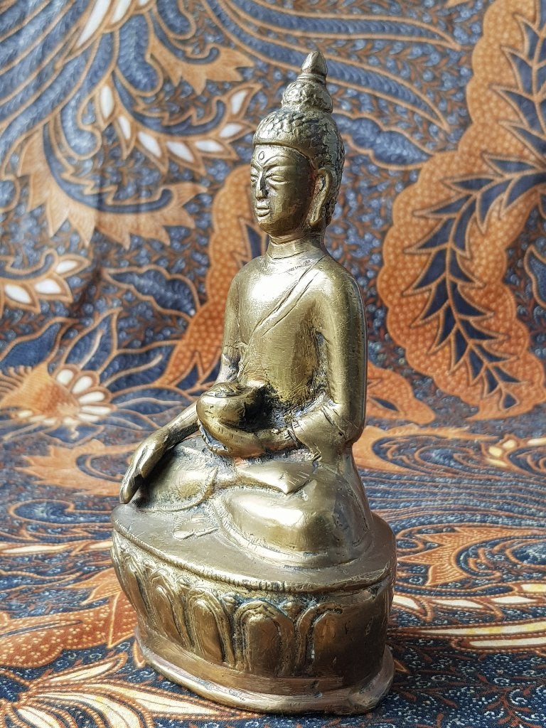 Mooie zware antieke Oosterse Boeddha van brons 15,5 cm., Ophalen of Verzenden, Ritueel object, Handgemaakt, Brons
